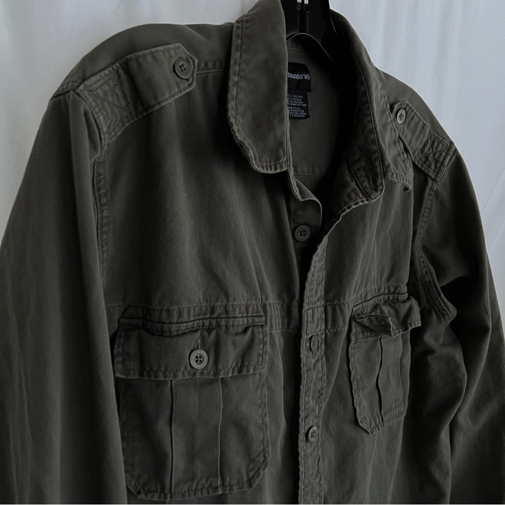 No Boundaries Long Sleeve Shirt with Epaulettes Size Large